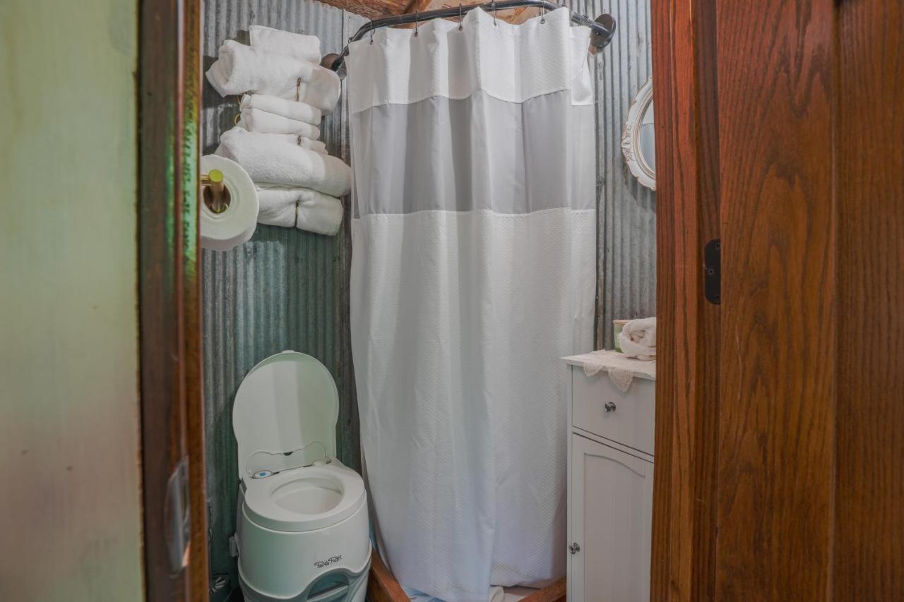 Vintage Wild West Tiny Hotel In The Woods! Pine City Extérieur photo